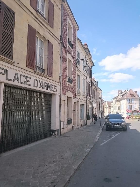Maison De Ville Bed & Breakfast Magny-en-Vexin Luaran gambar