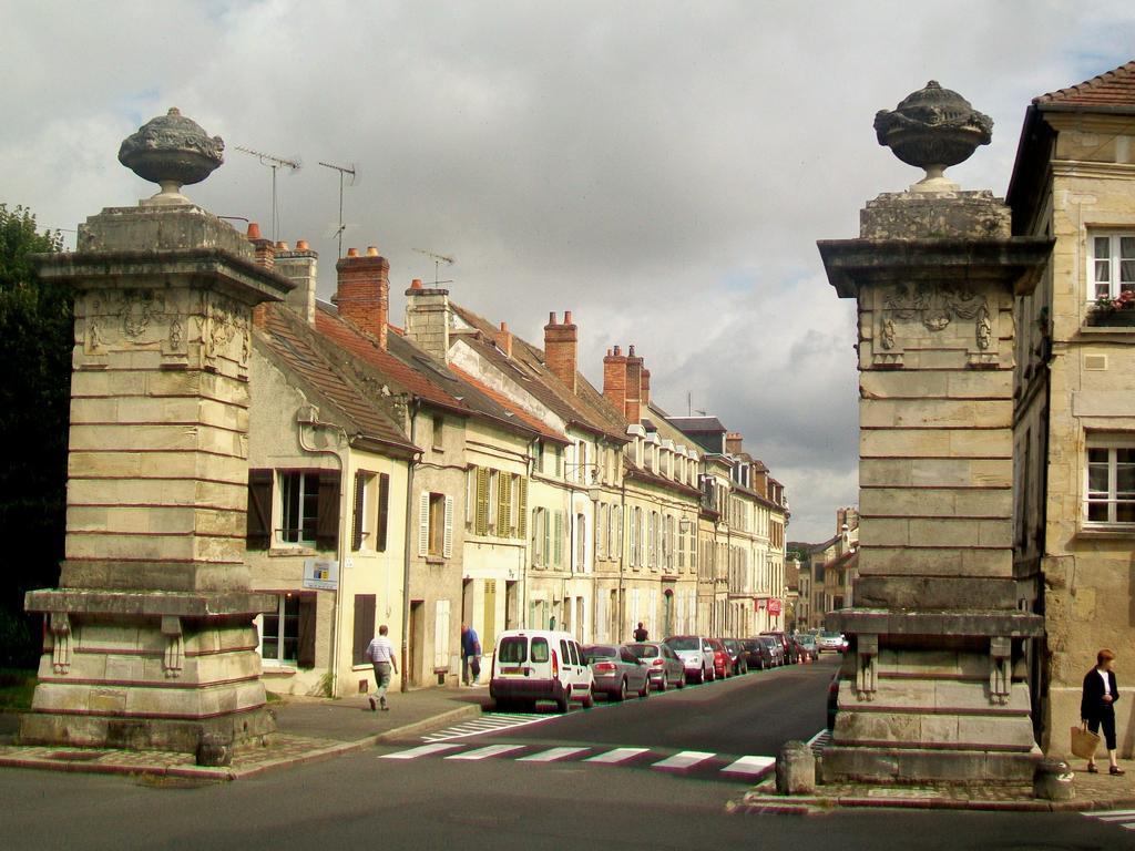 Maison De Ville Bed & Breakfast Magny-en-Vexin Luaran gambar