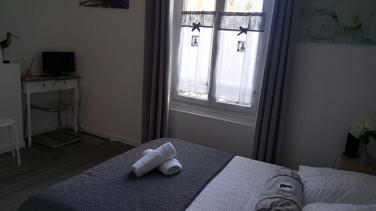 Maison De Ville Bed & Breakfast Magny-en-Vexin Luaran gambar